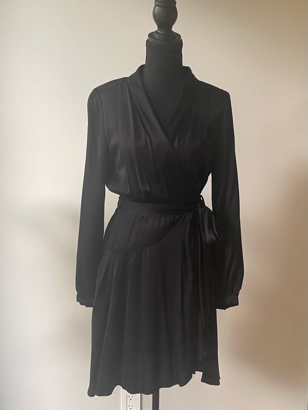 Banana Republic Benicia Satin Wrap Dress size Small Tall
